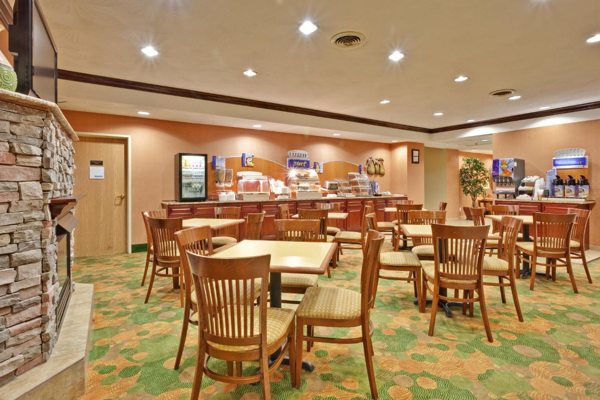 Holiday Inn Express Winfield - Teays Valley, An Ihg Hotel Hurricane Dış mekan fotoğraf