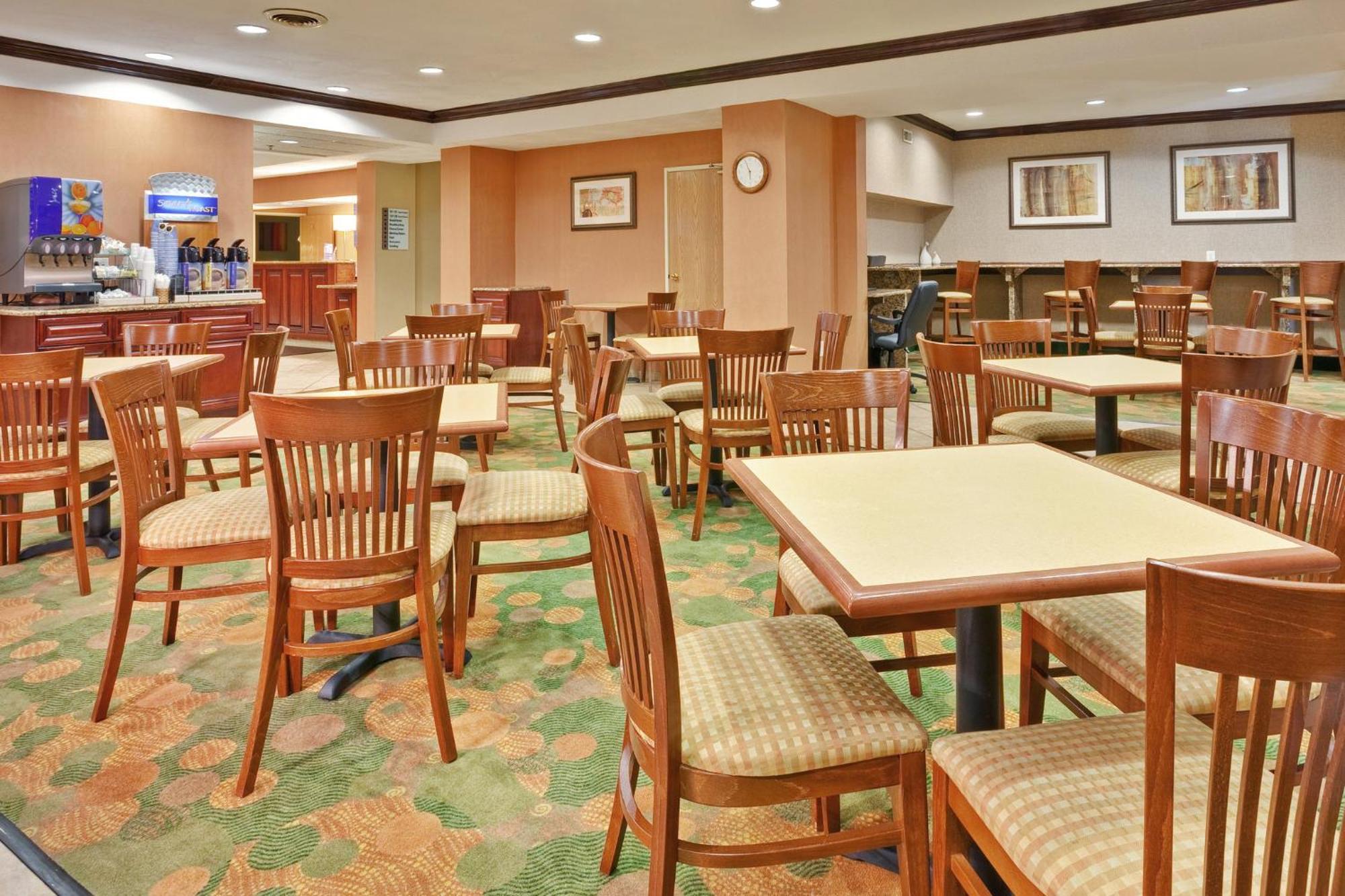 Holiday Inn Express Winfield - Teays Valley, An Ihg Hotel Hurricane Dış mekan fotoğraf