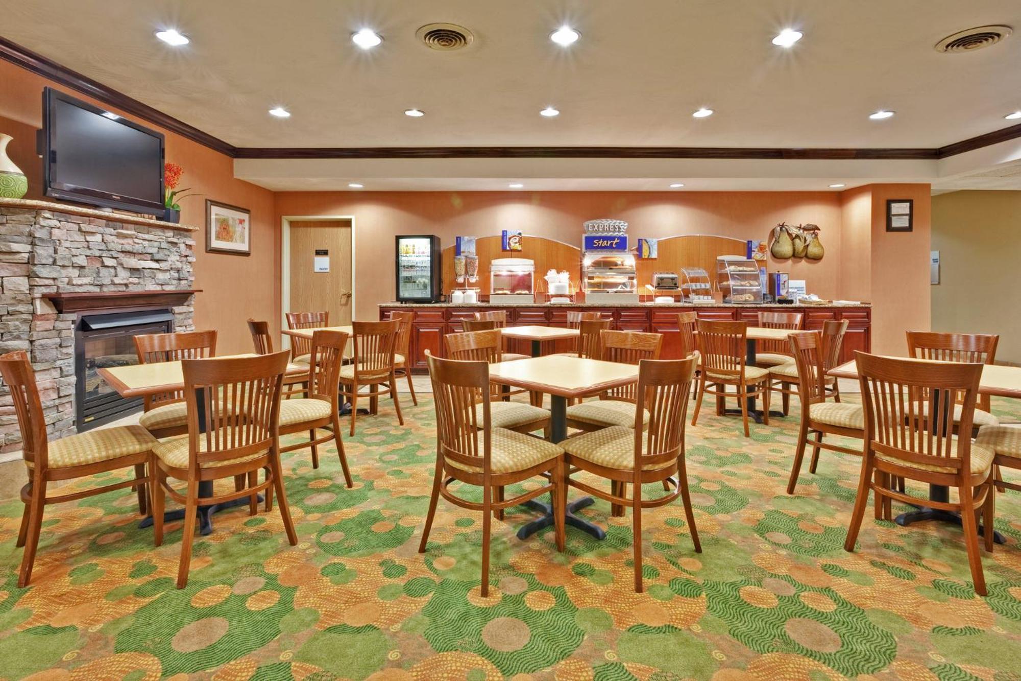 Holiday Inn Express Winfield - Teays Valley, An Ihg Hotel Hurricane Dış mekan fotoğraf